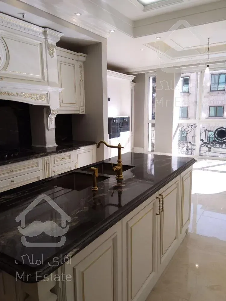 فروش آپارتمان 250 متری فرمانیه سنبل