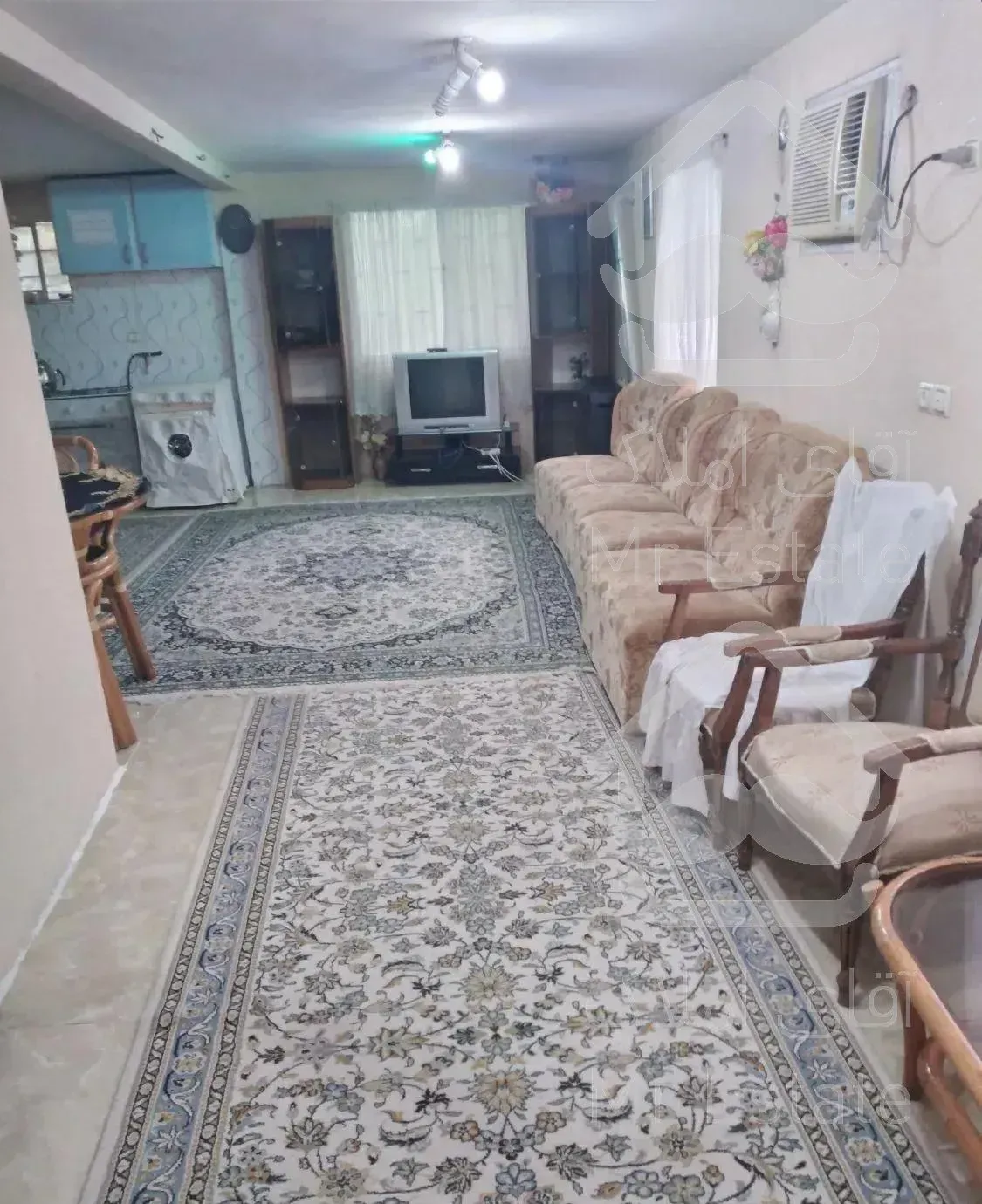 اطاقور جاده لیل خرما  کولر گازی دارد