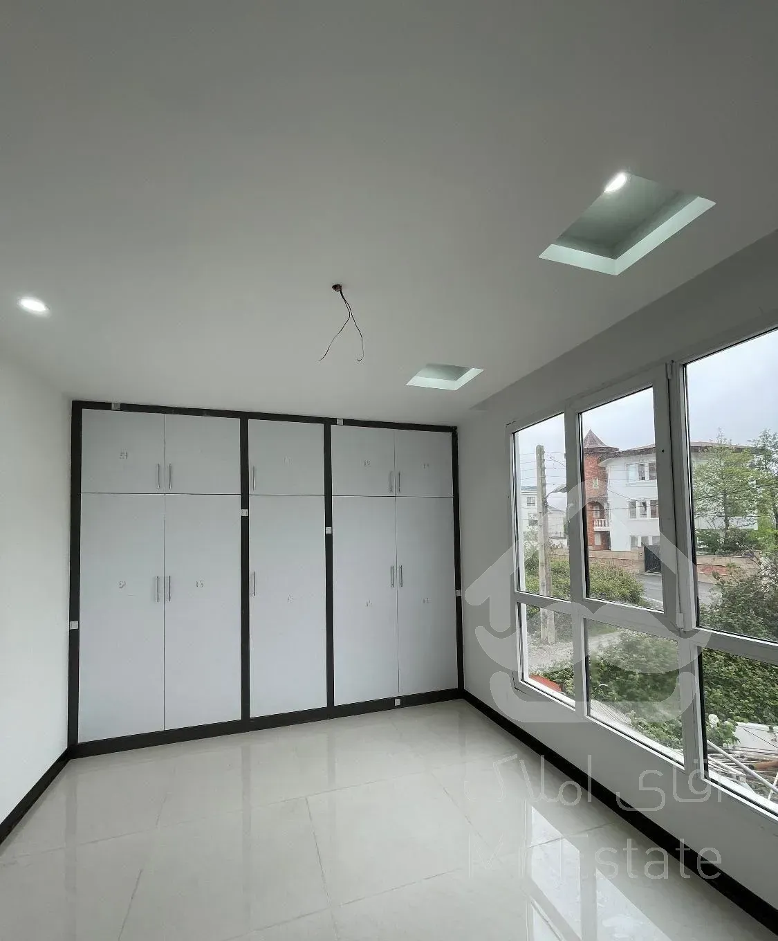 فروش واحد ۹۰ متری نوساز صدمتری دریا رادیودریا