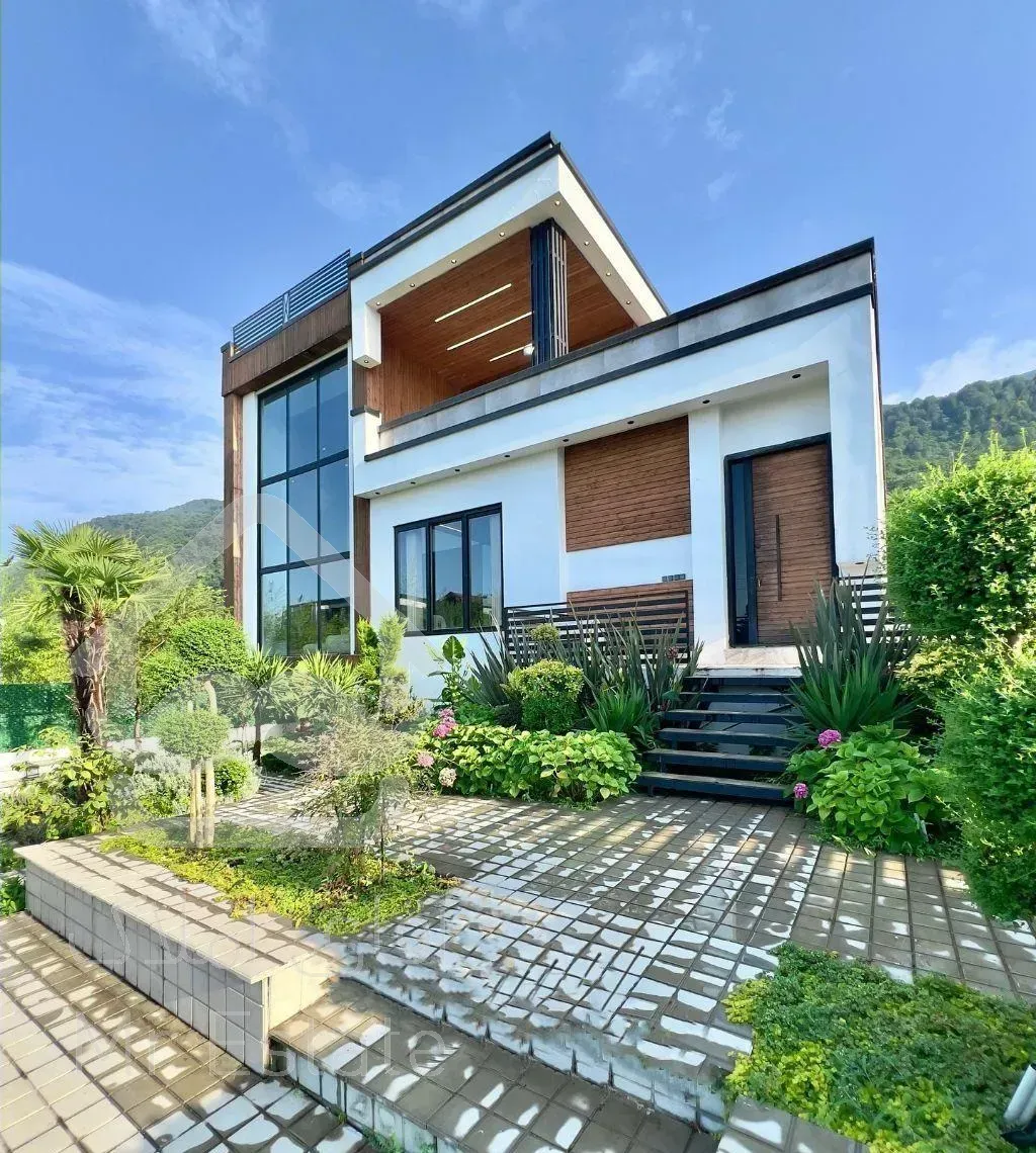 مدرن ویوجنگل۵۰۰متری/فول مبله استخردار/چلندرنوشهر