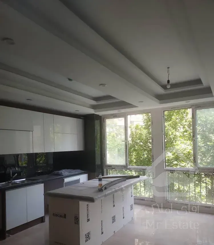 اندرزگو حکمت/۱۱۰متر۲خ/طبقه۵/نوساز/سندتک برگ