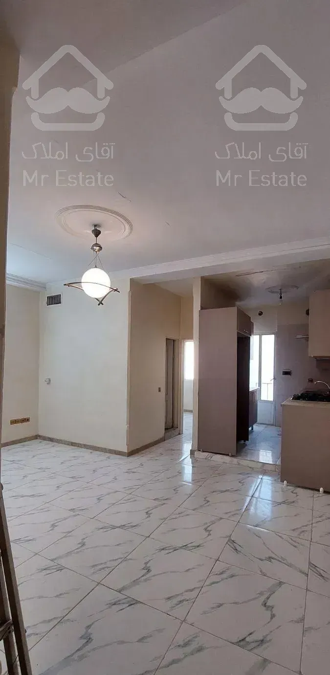 صفاشرقی/۵۲متر/پارکینگ/انباری/آسانسور