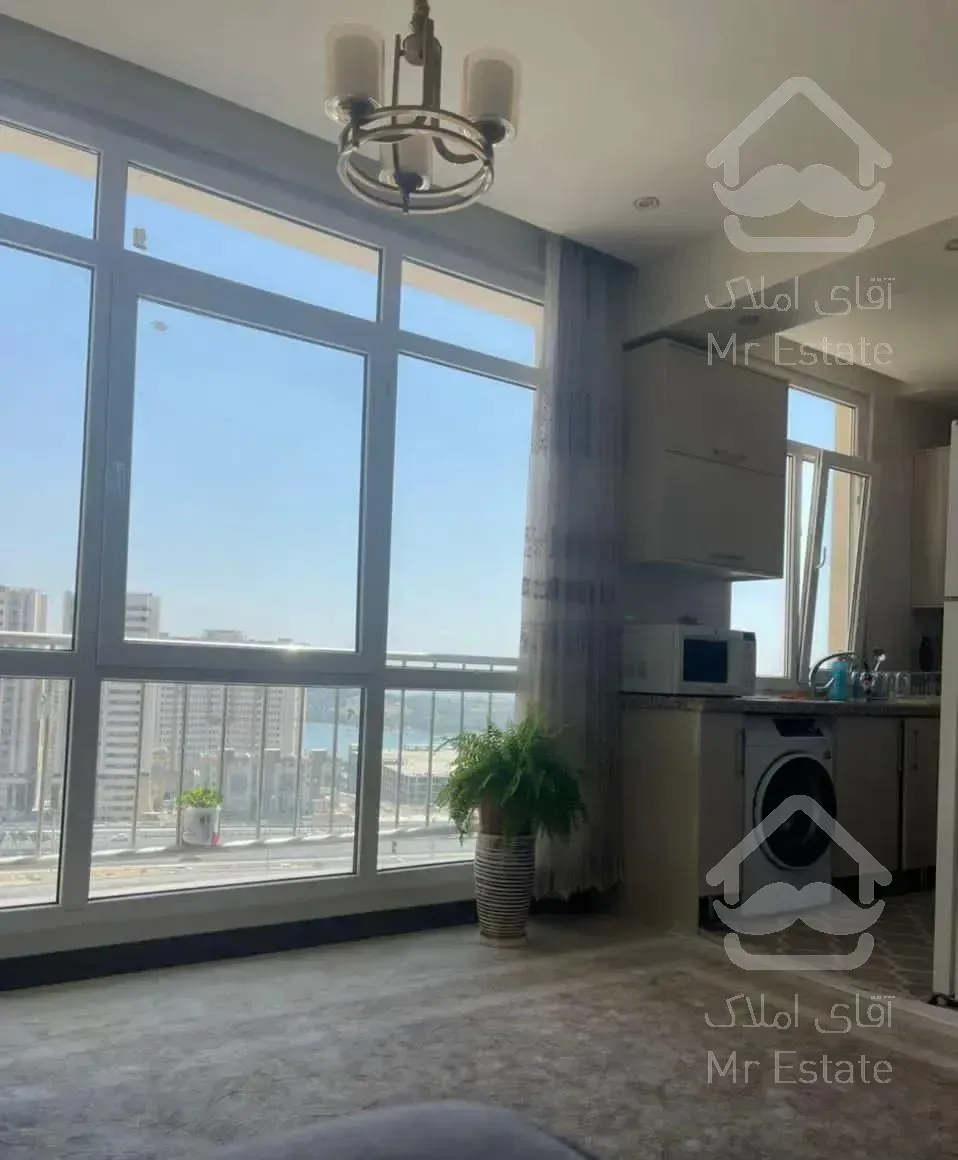 ۸۰ متری  با ویوی دریاچه در برج مجلل