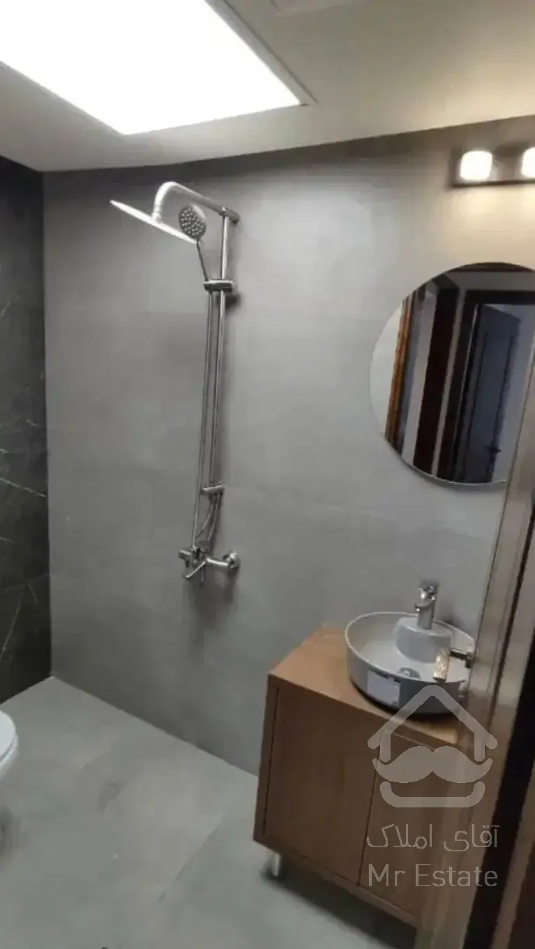 ۸۲متر /سالن پرده خور /با نقدینگی ۱۰۴۰۰