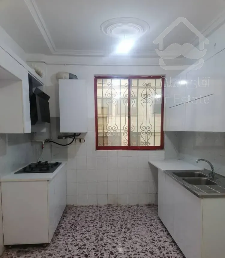 خانه در جاده لیلا کوه