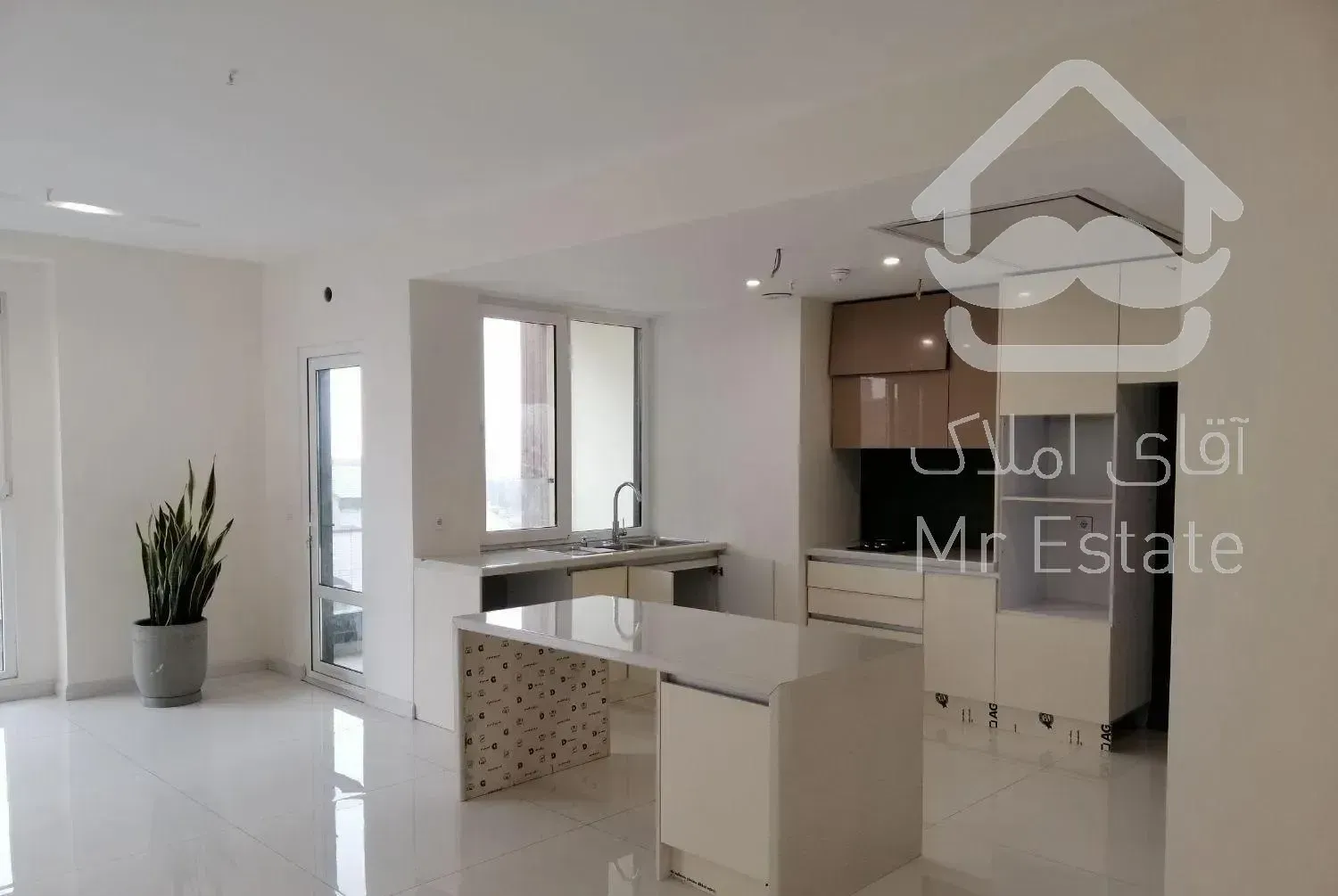 ونک آرارات سئول 180 متر با روف گاردن