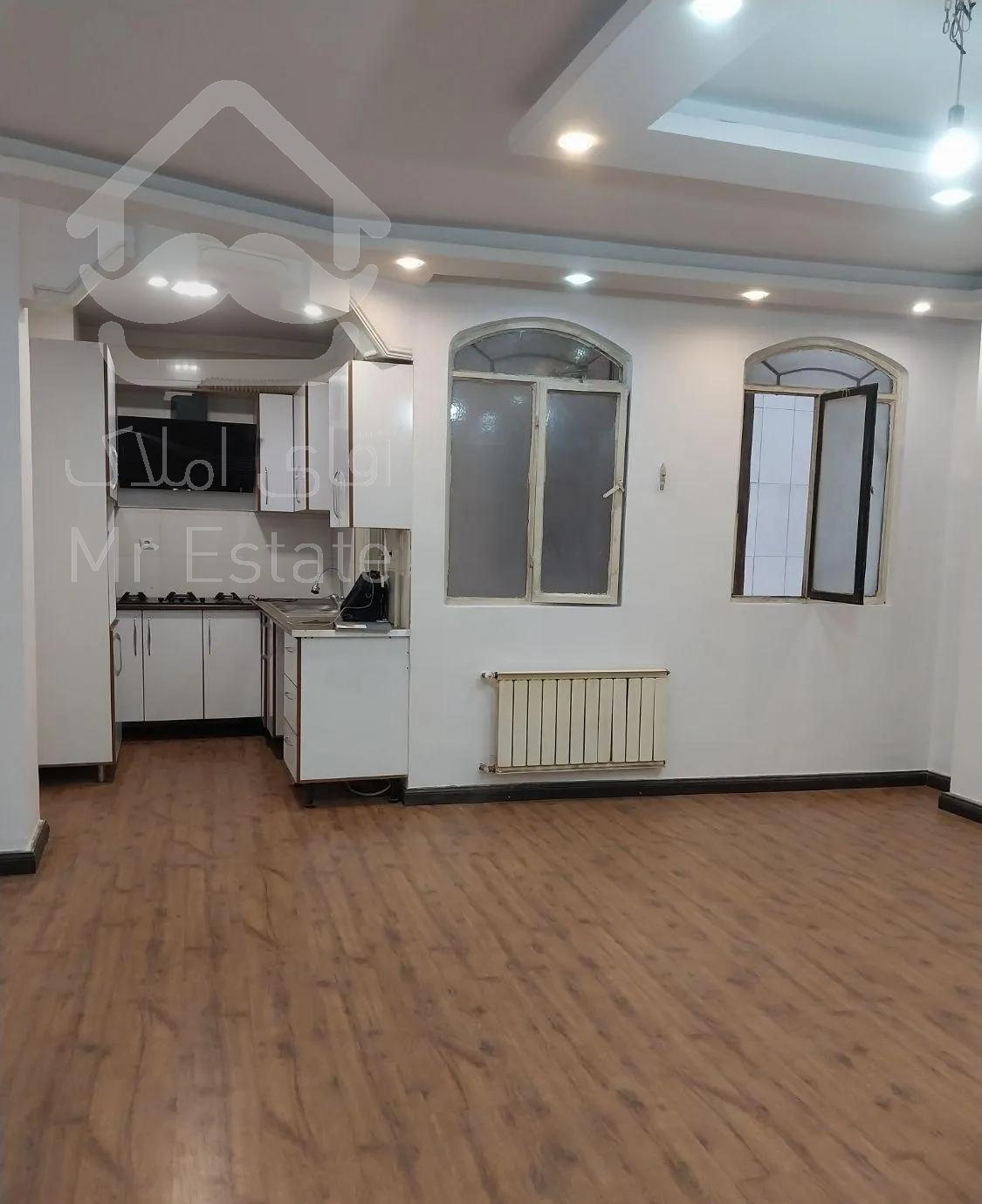 میدان سما ۷۰ متری فول امکانات