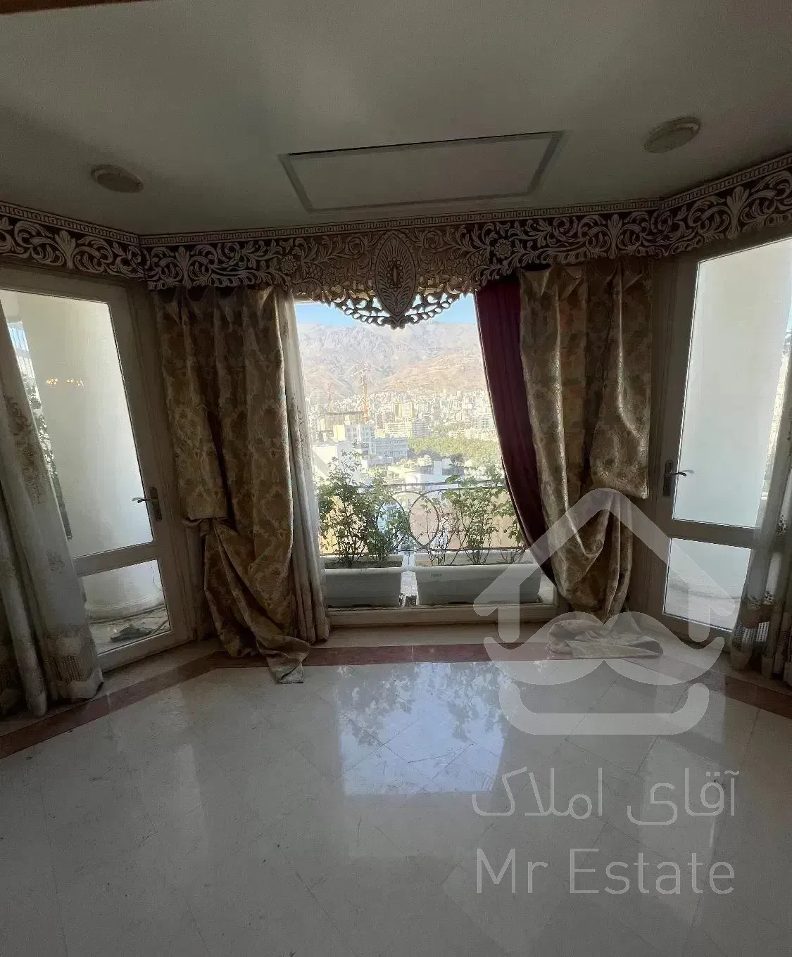 الهیه ۳۱۰متر برج برند ۲ پارکینگ ویوابدی۶۰ متر تراس