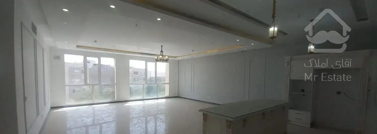 آپارتمان / اوایل اقبال / ۱۴۵ متر / صفر / سه نبش