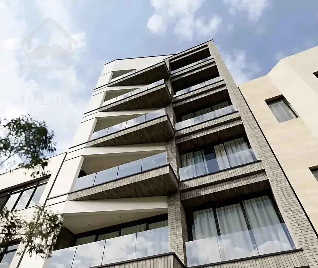 ۳۰۰ متر ۴خواب مستر نوساز / Super LuX/ سه پارکینگ