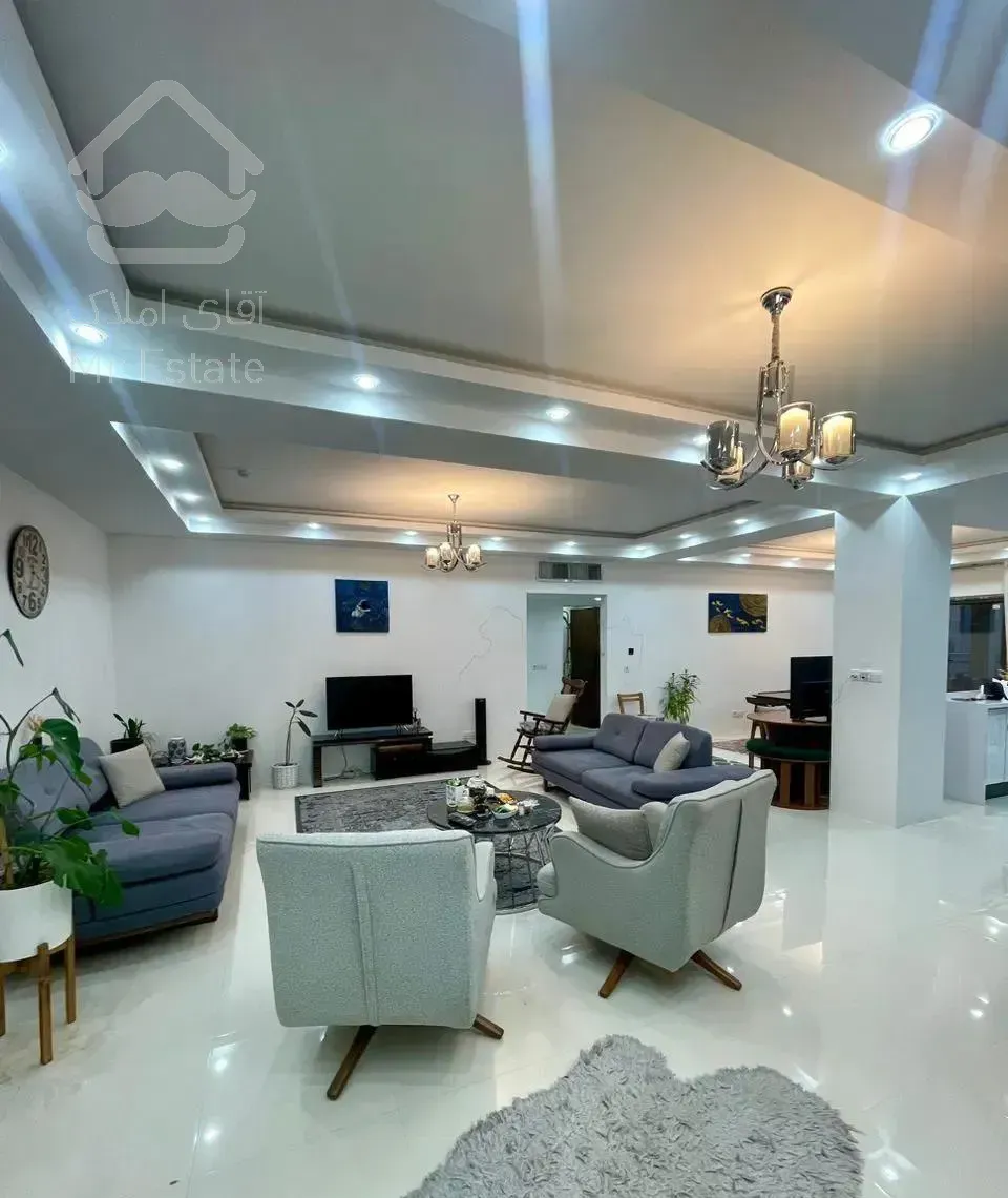 ۱۱۰متری بسیارشیک و خاص / تاپ لوکیشن کوی دانشگاه