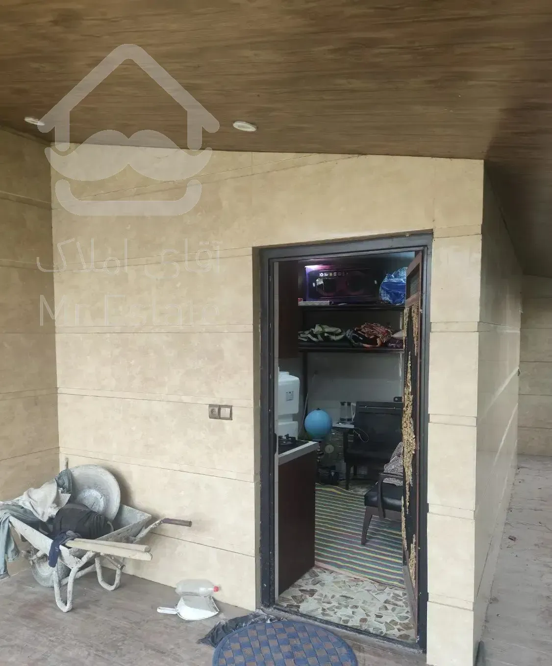 زمین ۵۲۰ متری سند دار بالای شهرک نساجی
