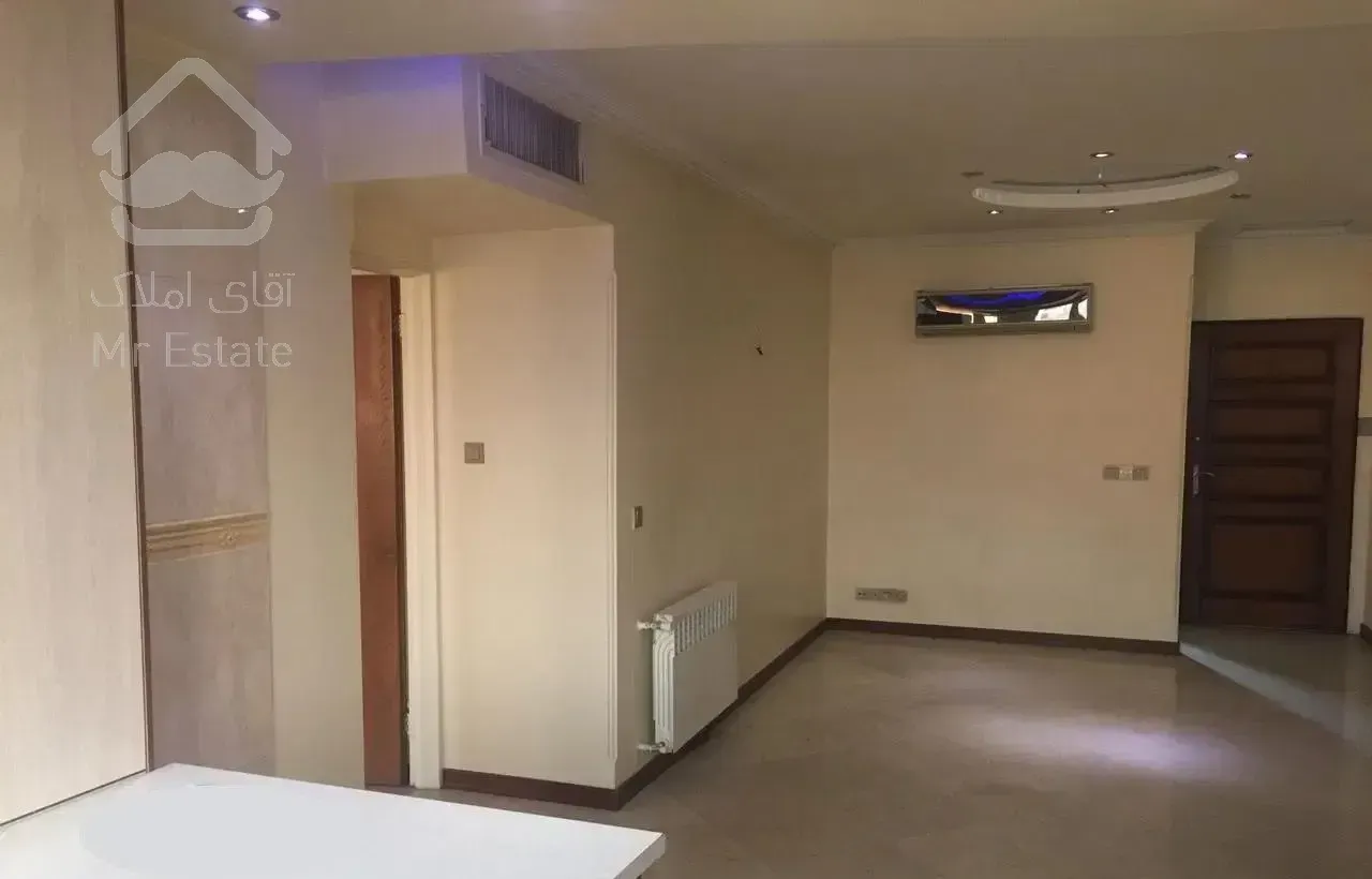 ۵۵ متری با استخر که بهندرت وارد بازار میشود