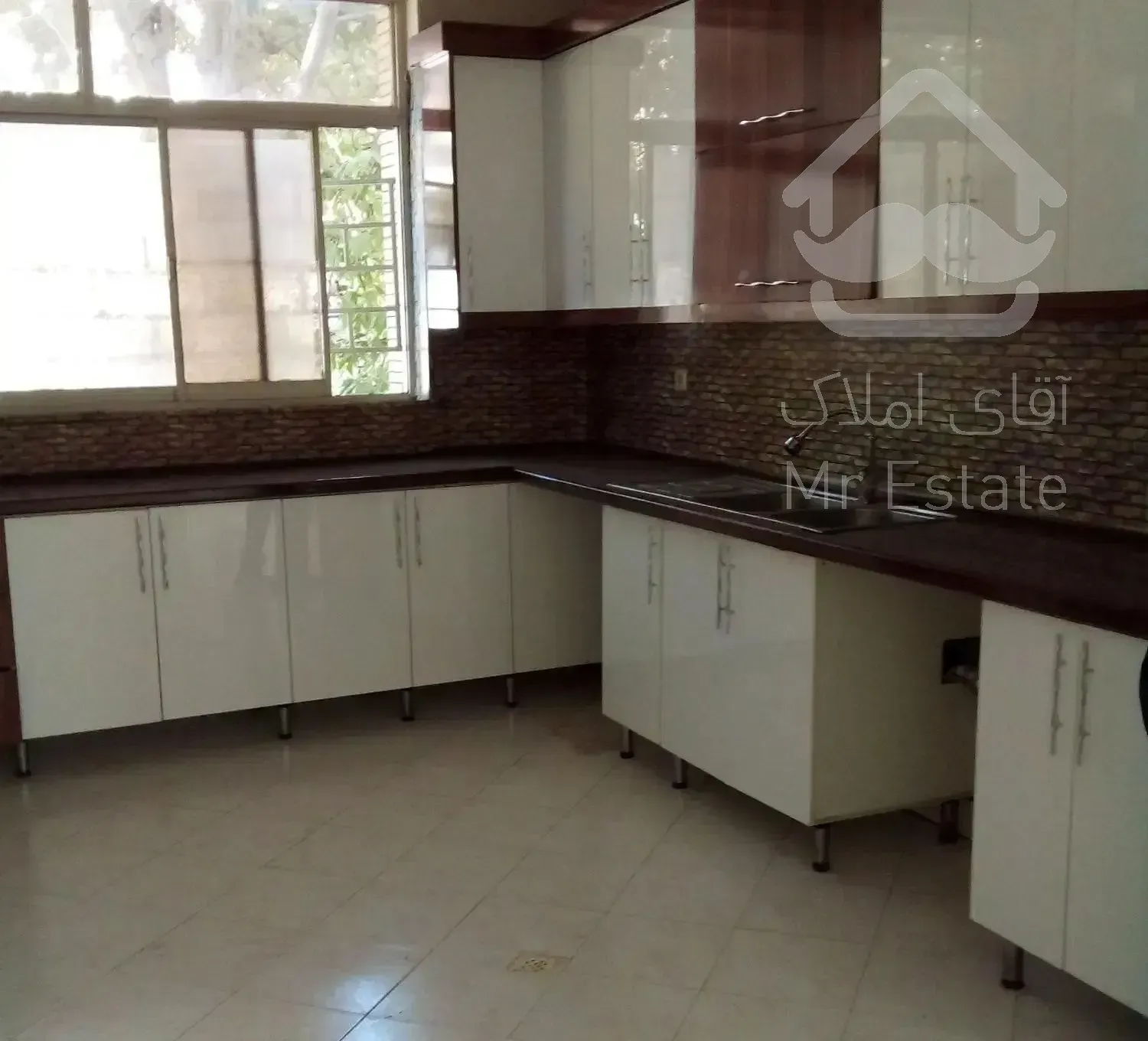 اپارتمان همکف یک خوابه  خ امام رضا