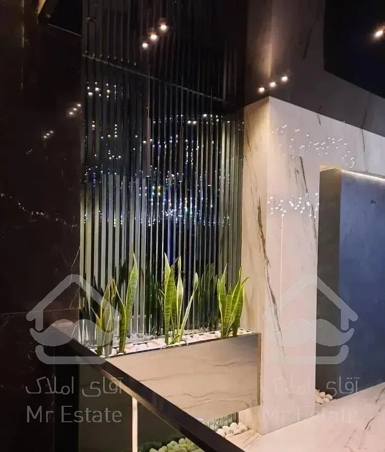 چهارباغ بالا کاویان ۲۰۵ متر آپارتمان شیک ۲ پارکینگ