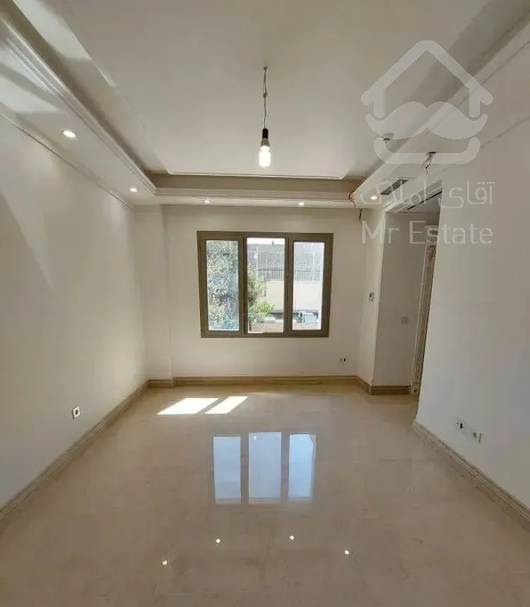 نیاوران/۱۱۵متر/غرق نور/لابی/سرایداری