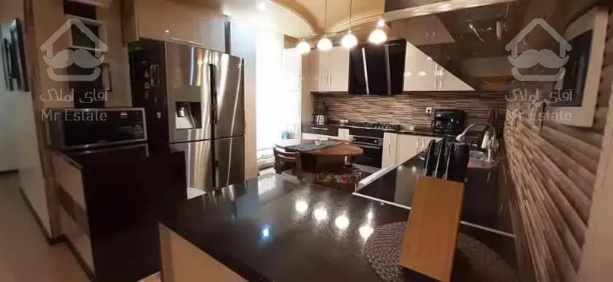 خریداپارتمان 3خوابه 175متری در بلوار فردوس شرق