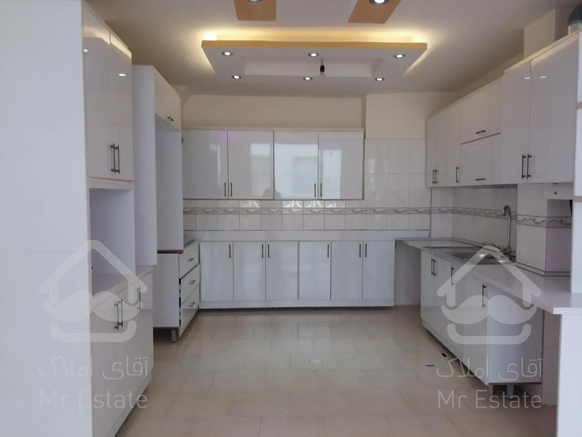 90 متر نورگیرعالی