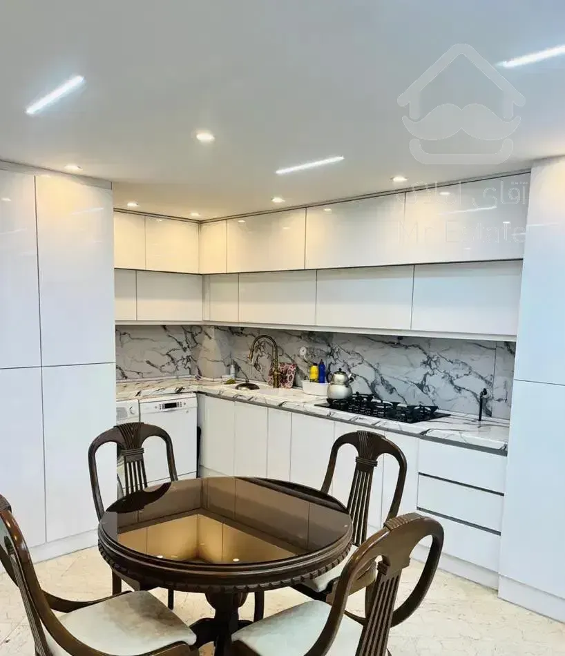 ۱۲۶ متر محله اعیان نشین/ رستم شیرازی