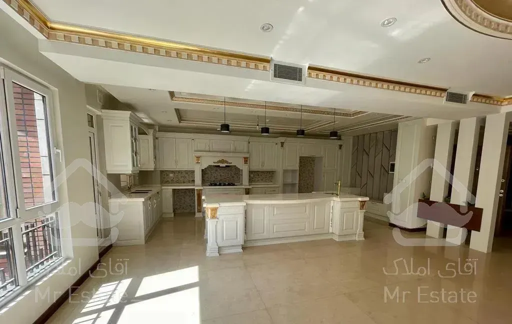 ۱۶۵متر تک واحدی/نوساز/روف گاردن/۲پارکینگ سندی