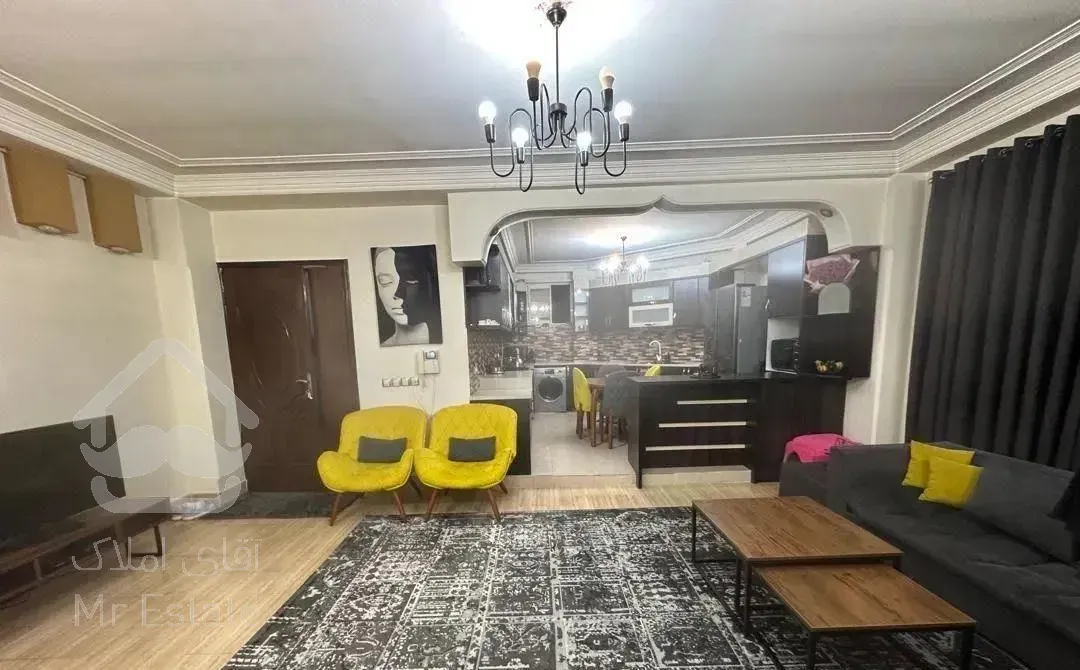 آپارتمان تک واحدی در خیابان گل