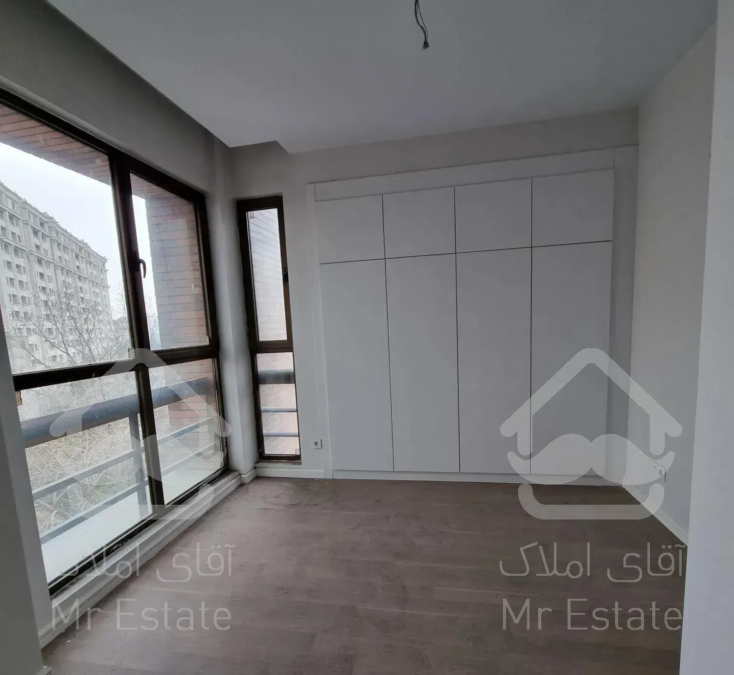 ۱۶۶ متر کلید نخورده ازگل**کاخ اشرافی عیانی**