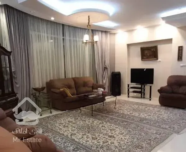 614متر زمین 300 متر ویلا تریبلکس