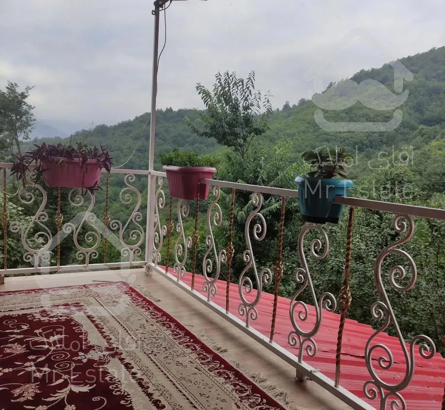 ویلا وصل به جنگل در ییلاق کوهستانی ماهیان