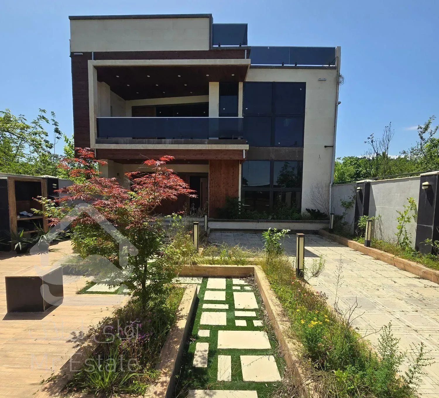 ویلای ۳۱۰ متری استخردار در جاده ماسوله