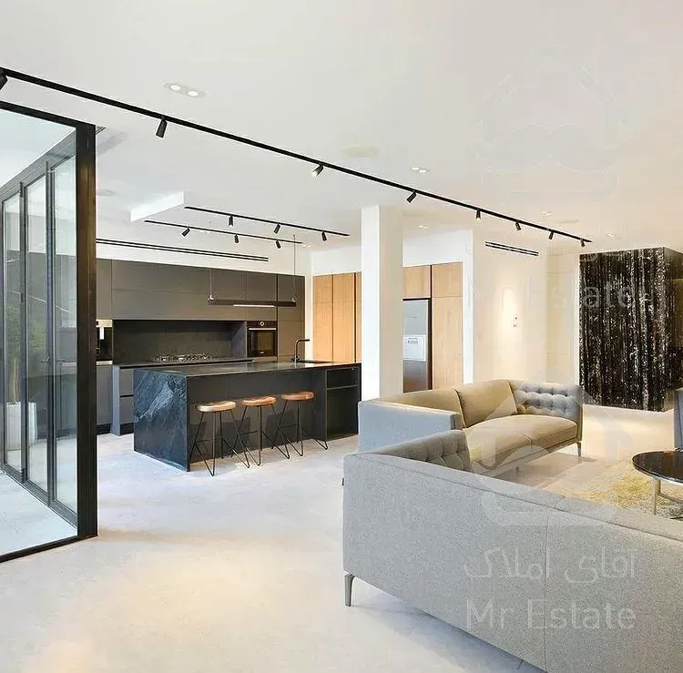 آجودانیه سپند، ۳۱۰ متر برج باغ کلاسیک