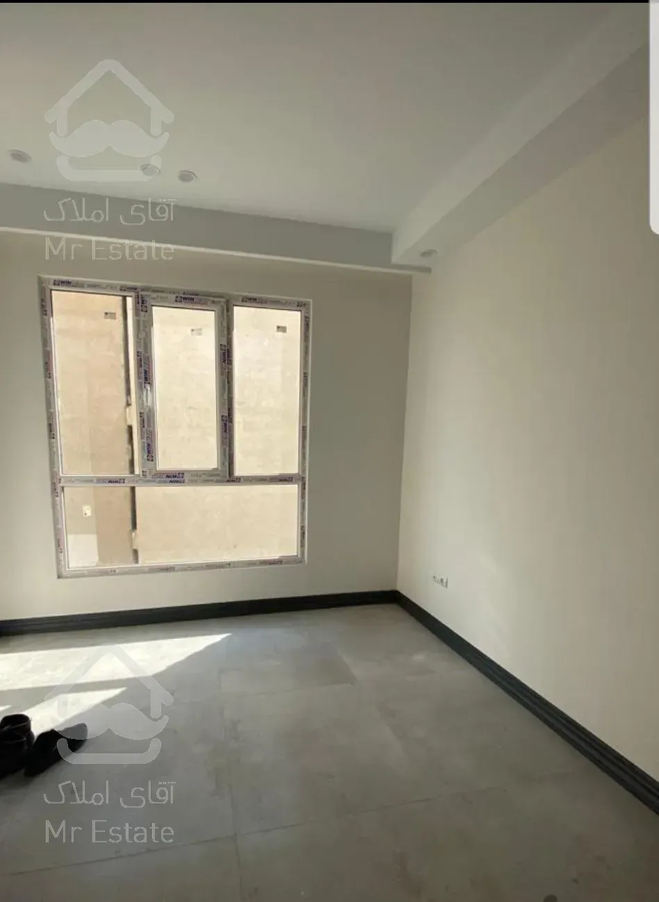 فروش ملک نوساز ۳طبقه در شهرک راه آهن