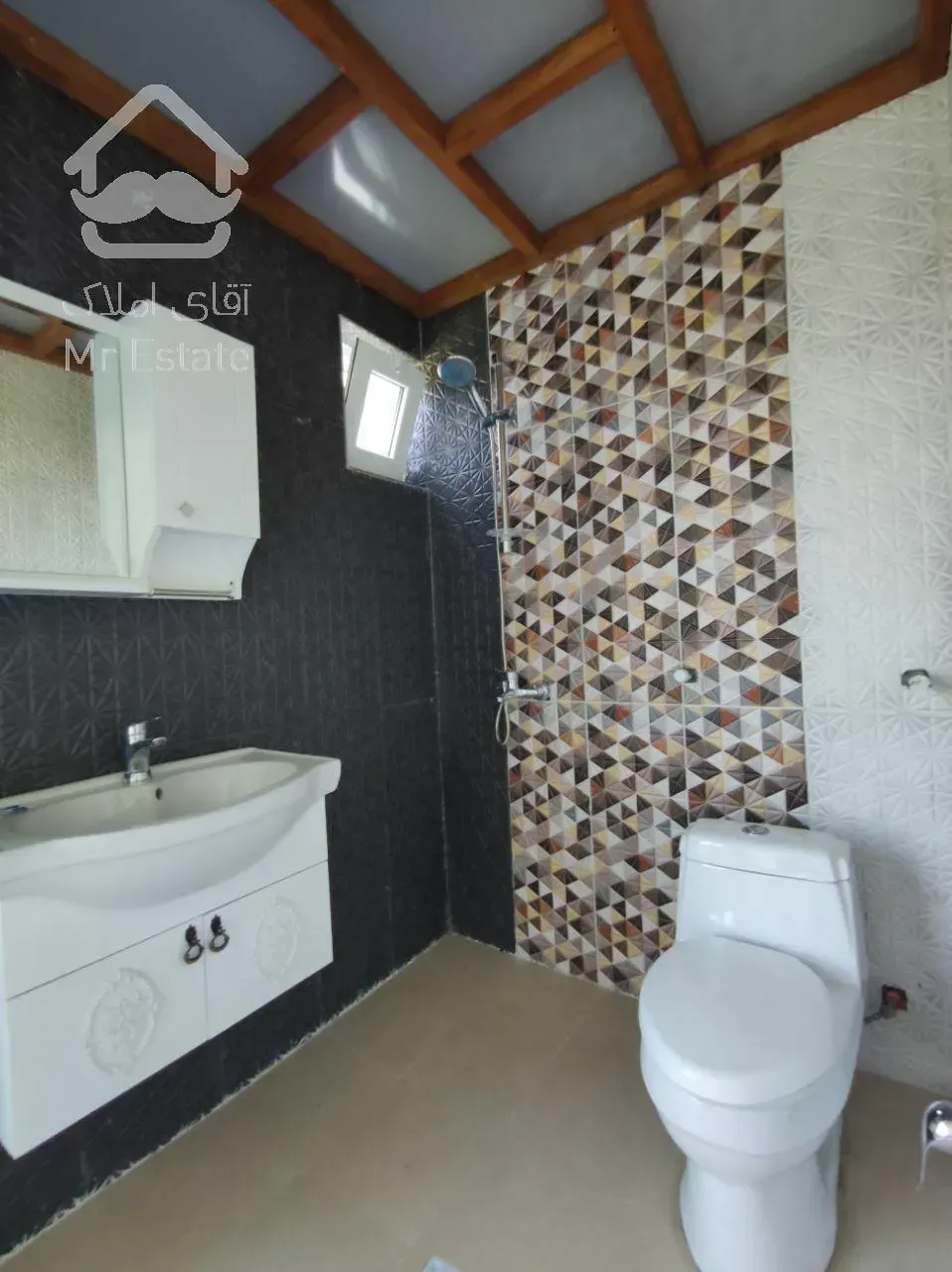 ٣٤٢ متر زمين٢٢٠ متر ويلا شهركي