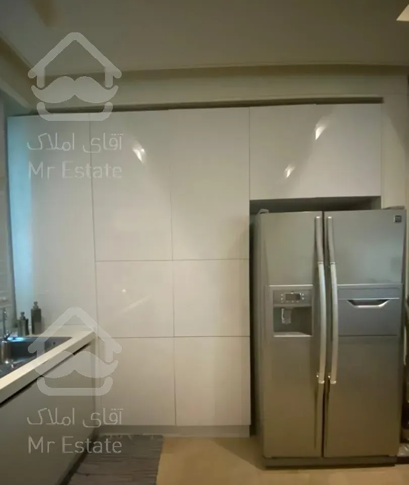 ۲۱۰ متر ۳ خواب فول مشاعات قلهک(پابرجا)