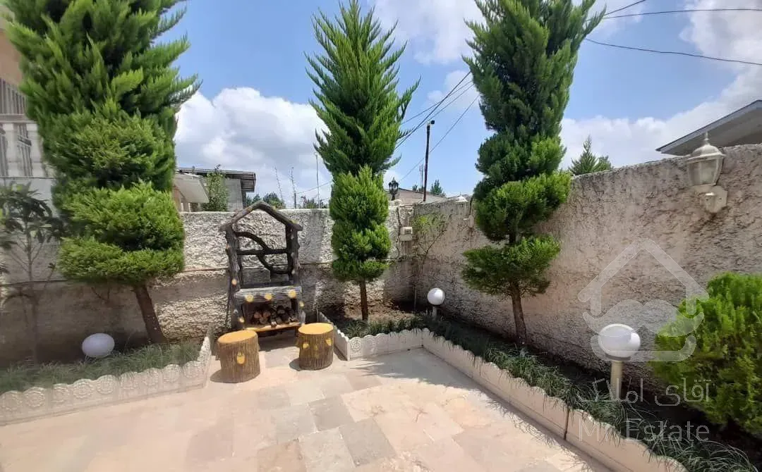 ویلا باغچه نیم پیلوت 230 متری شهرکی سند تک‌برگ