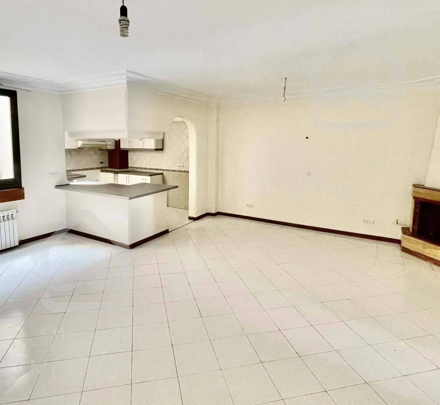 آپارتمان ۱۲۰ متر ۲خواب آجودانیه