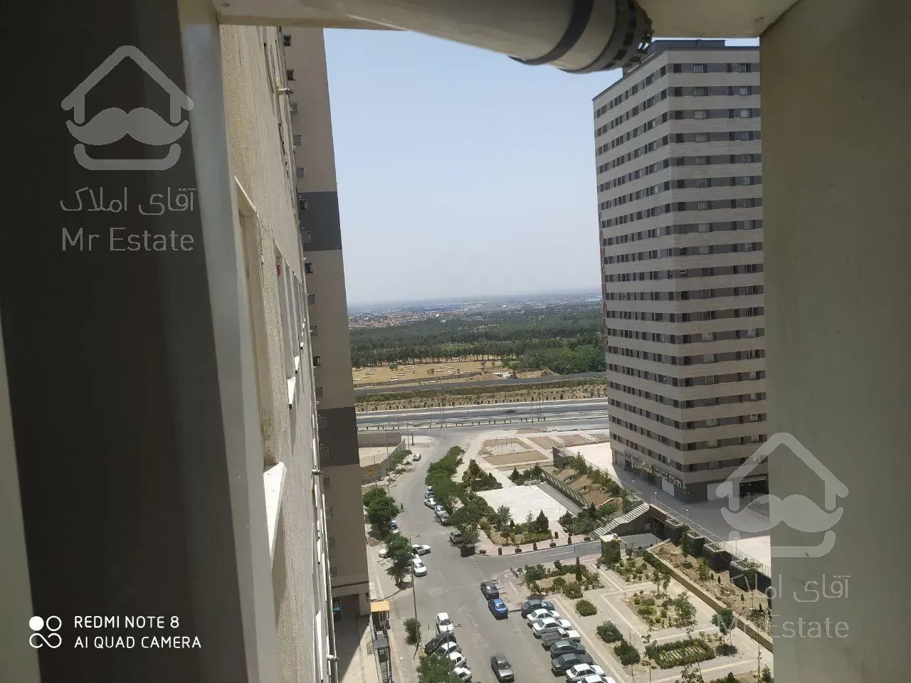 ۹۰ متری / برج ارکیده / دو خواب / دریاچه چیتگر