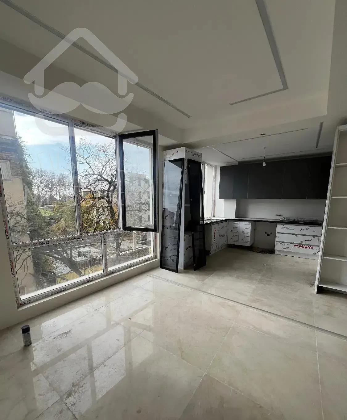 فروش.نیاوران // ۴ طبقه ۱۲۰ متری / کلید نخورده