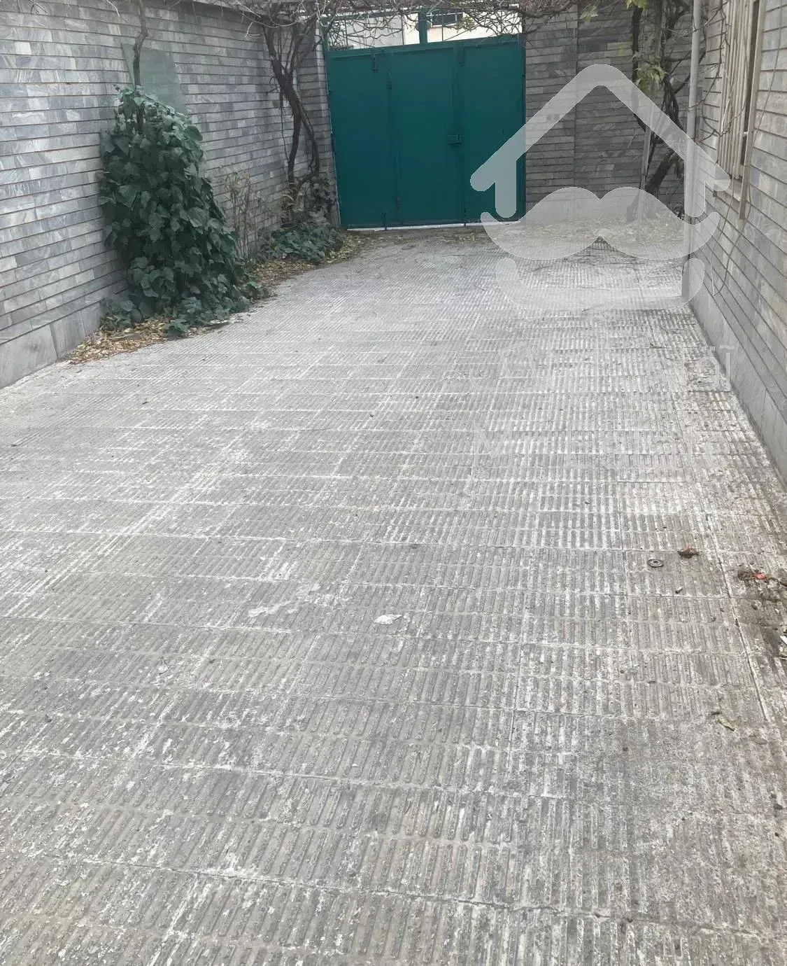 ۱۰۰ متر چهار خوابه مناسب  مشاغل کارگاهی وانباری