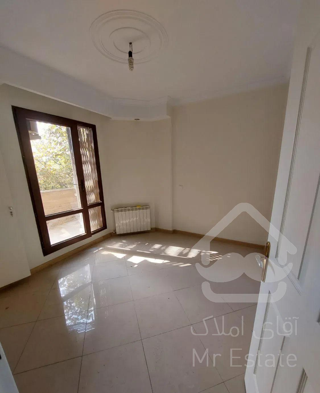 قلهک۱۳۰متر/۳خواب/غرق نور