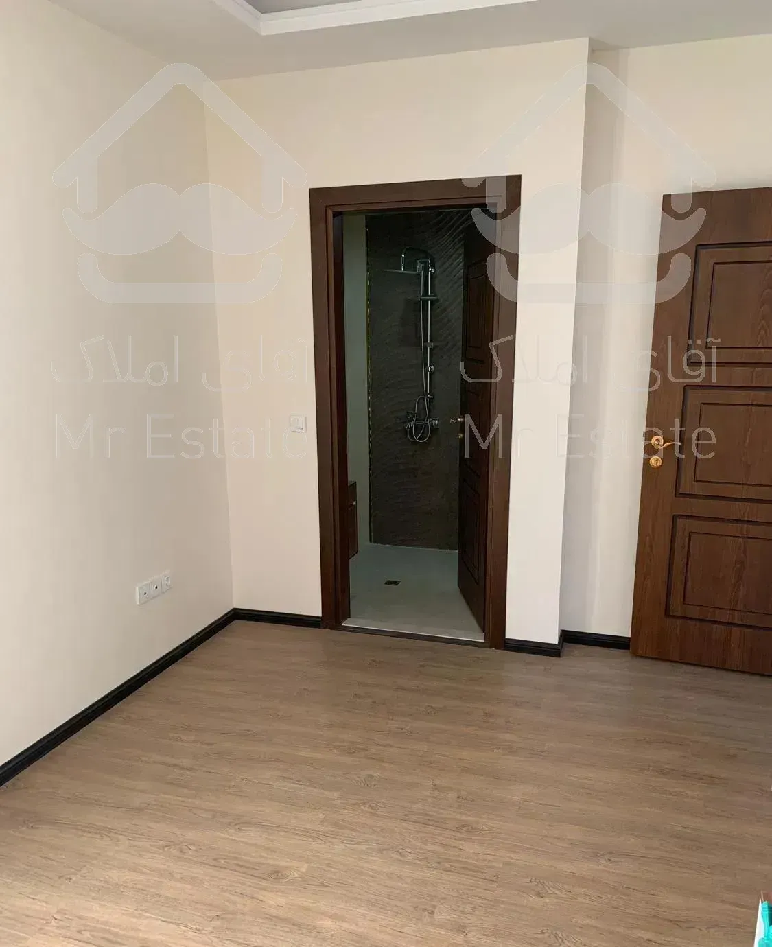 ٢١٠ متر/٣خواب/تک واحدى/مشاعات آبى/شیراز شمالى