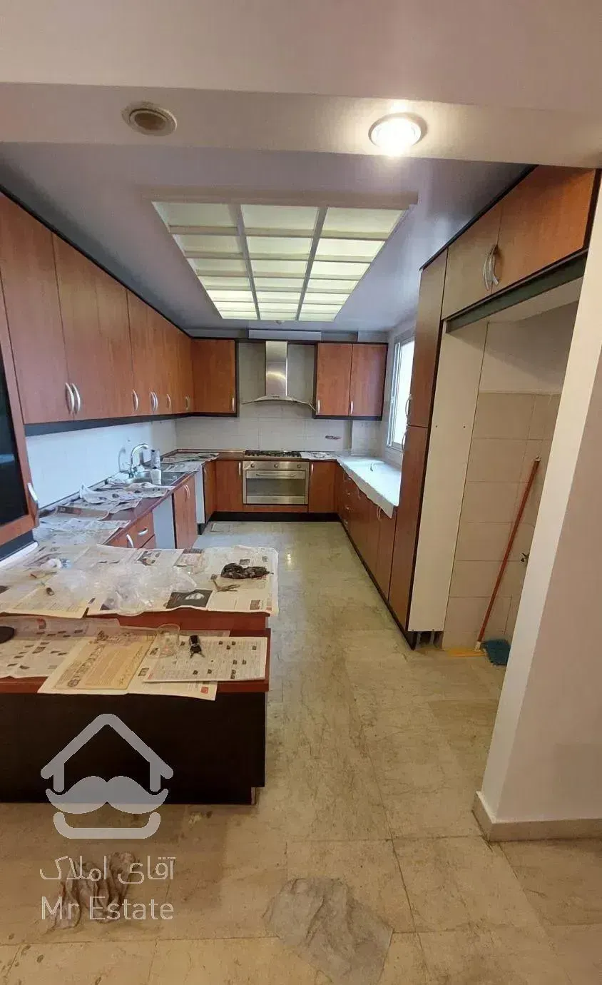 ۲۰۰ متر ۳خ نیاوران سه راه یاسر