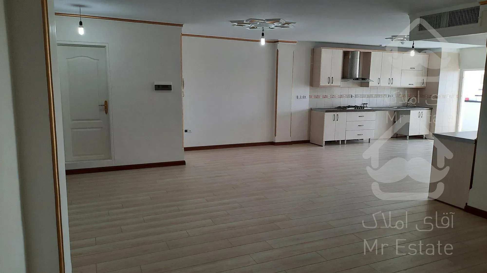 ۱۳۸متر دریاچه چیتگر منطقه۲۲ شهرک راه آهن ویو ابدی