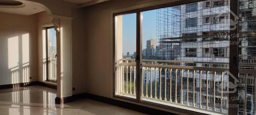 ۳۲۱ متر ۴ خوابه طبقه ۸