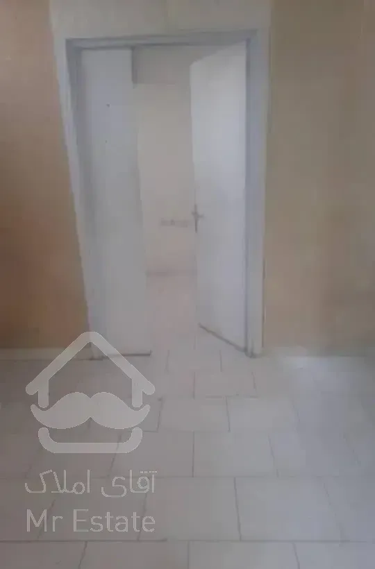 ۵۲مترشامل ۳۲مترواحدیک خواب و۲۲مترحیاط