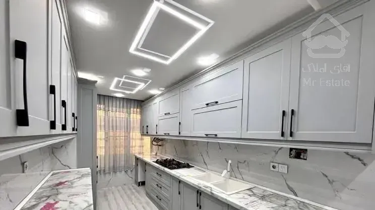 100متر تاپ لوکیشن دریاچه چیتگر سند تک برگ