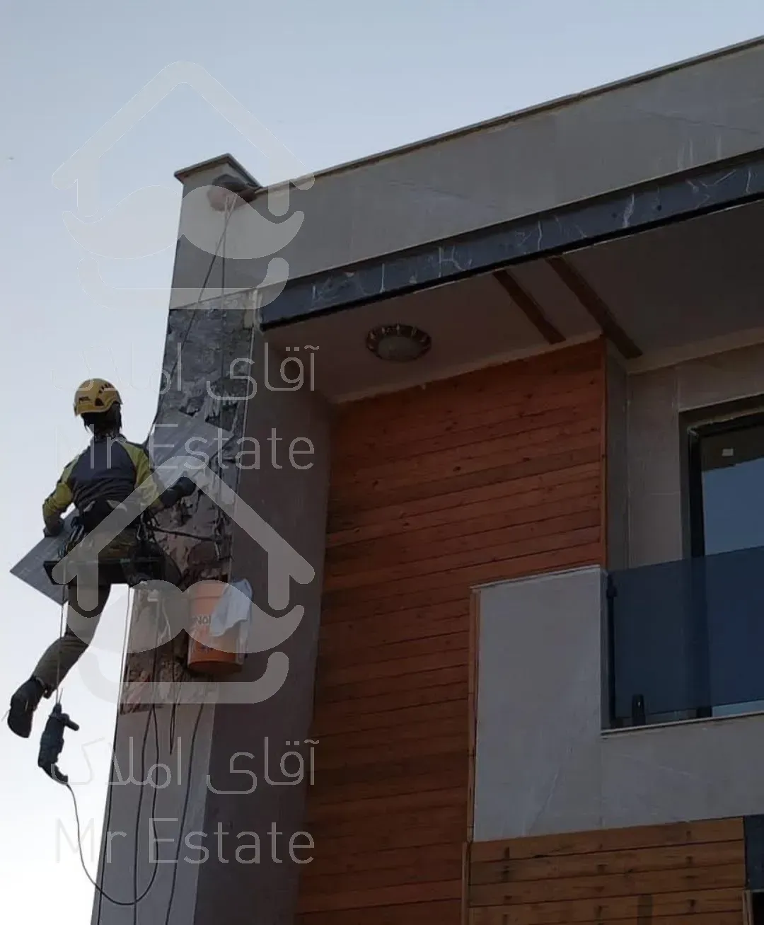 کار در ارتفاع با طناب بدون داربست راپل