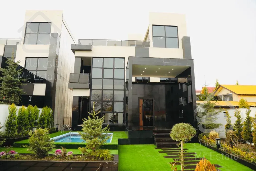 ویلا تریبلکس. شهرکی. متریال عالی.