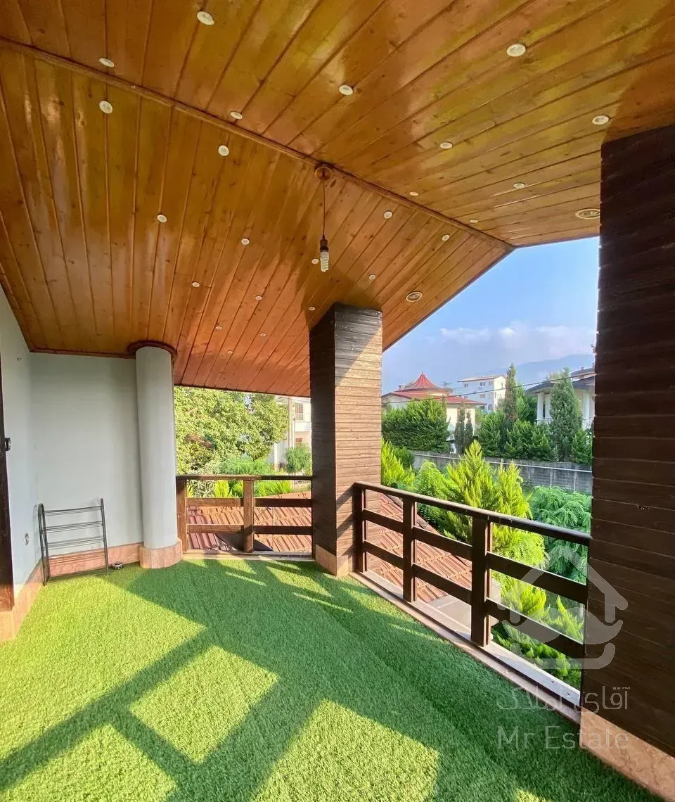 تراسش عجیب دلچسبه/ویوجنگل داری تو اتاق‌خوابت