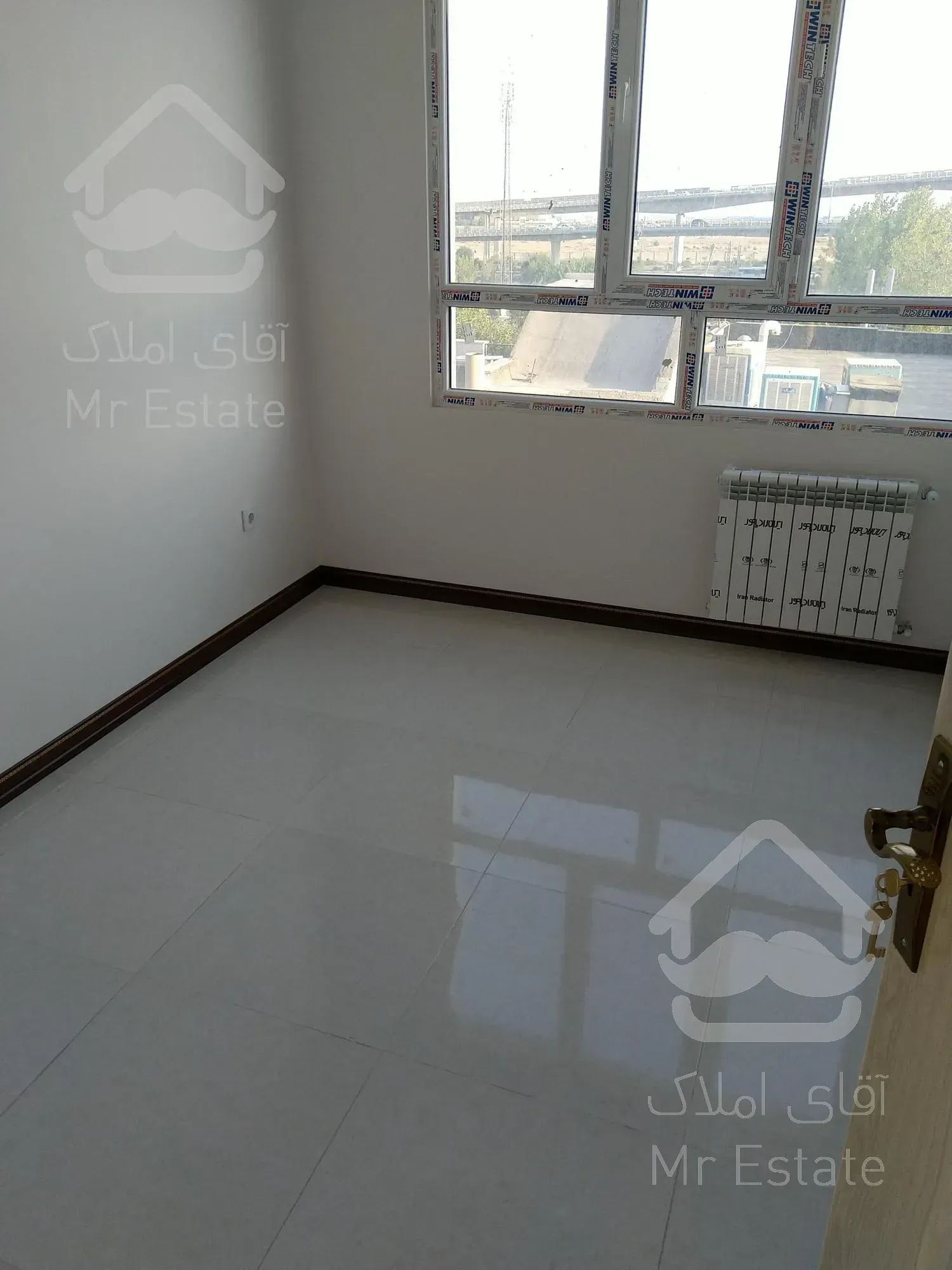 سازمان برنامه جنوبی ، ۸۰ متر ۲ خواب ، فول امکانات ، کلید نخورده