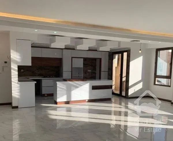 105 متر پونک / سه خواب / کلید نخورده /نفت